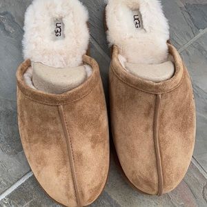 Men’s Ugg Scuff Slippers in chestnut